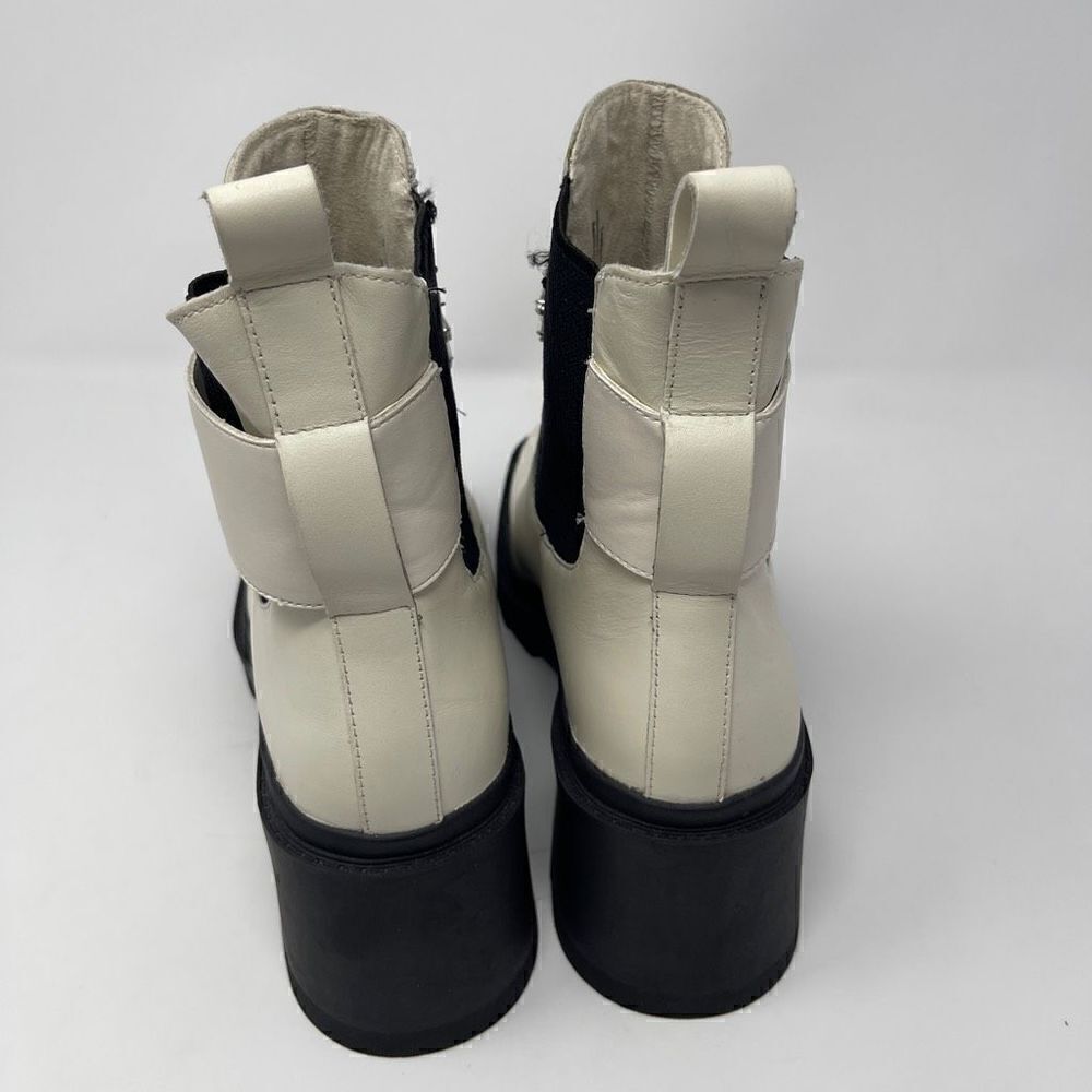 KARL LAGERFELD PARIS Cavin Metallic Block Heel Square Ankle Boot Sz 10 - Picture 3 of 7